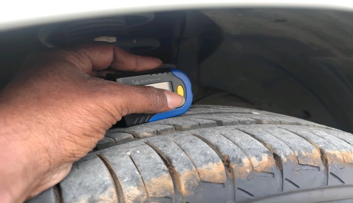 2021 Maruti Ertiga ZXI SHVS, Petrol, Manual, 50,863 km, tyre