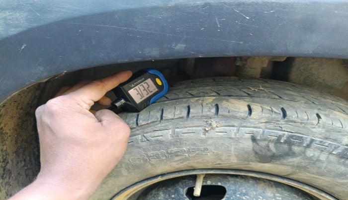 2017 Renault Kwid RXL, Petrol, Manual, 92,242 km, tyre