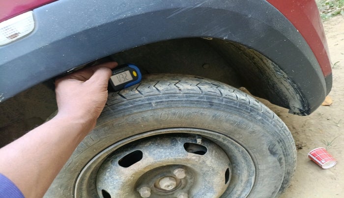 2017 Renault Kwid RXL, Petrol, Manual, 92,242 km, tyre