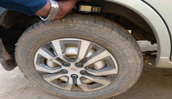 2011 Maruti Alto LXI, Petrol, Manual, 63,725 km, tyre