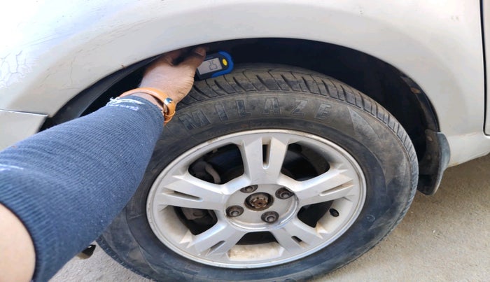 2010 Hyundai i20 ASTA 1.2, Petrol, Manual, 99,348 km, tyre