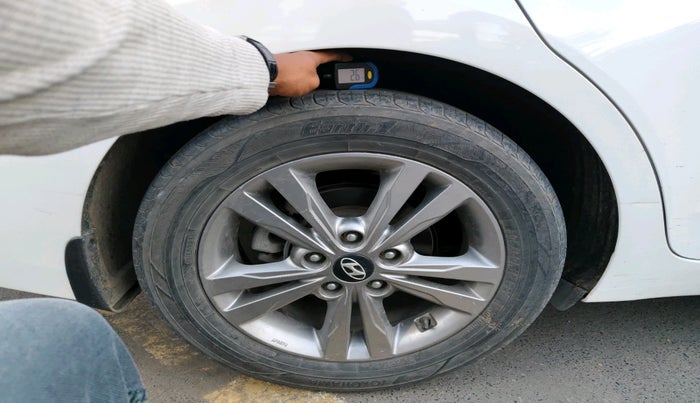 2018 Hyundai New Elantra 1.6 SX (O) AT DIESEL, Diesel, Automatic, 1,26,688 km, tyre