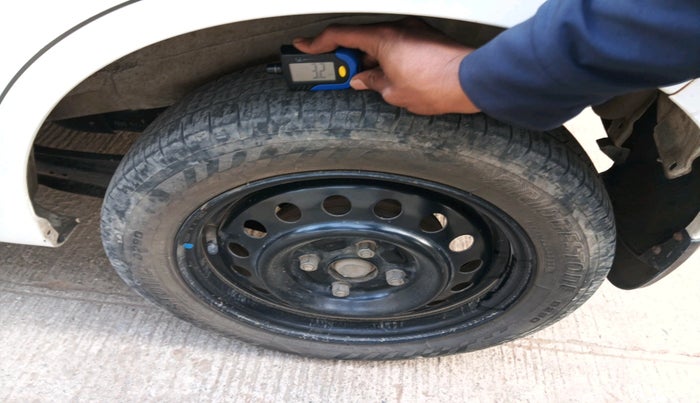 2014 Maruti Wagon R 1.0 VXI, Petrol, Manual, 76,356 km, tyre