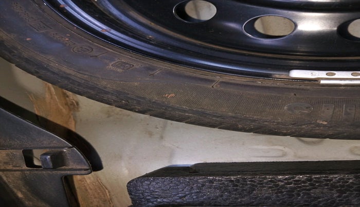 2014 Maruti Wagon R 1.0 VXI, Petrol, Manual, 76,356 km, tyre