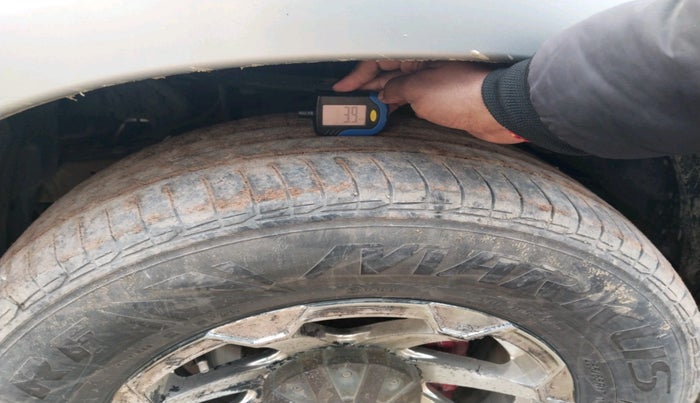 2015 Toyota Fortuner 3.0 4X2 MT, Diesel, Manual, 1,23,284 km, tyre