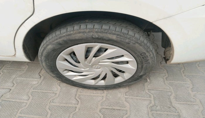 2021 Maruti Ertiga VXI CNG, Petrol, Manual, 1,11,811 km, tyre