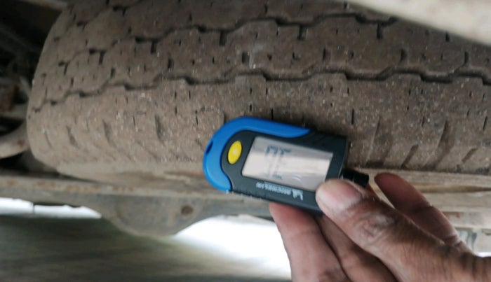 2011 Tata Aria PLEASURE 4X2, Diesel, Manual, 1,02,498 km, tyre