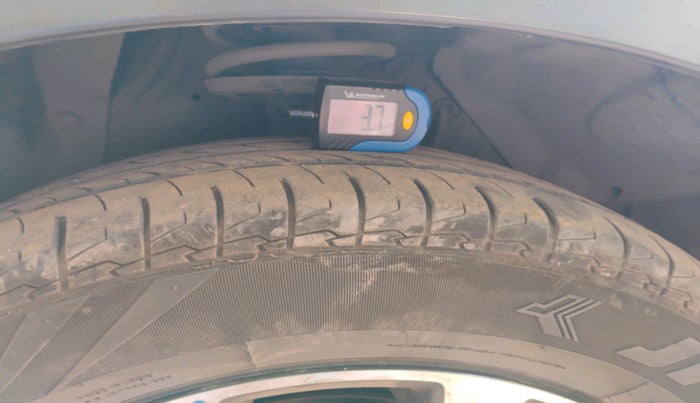 2018 Maruti S Cross ZETA 1.3, Diesel, Manual, 1,22,647 km, tyre