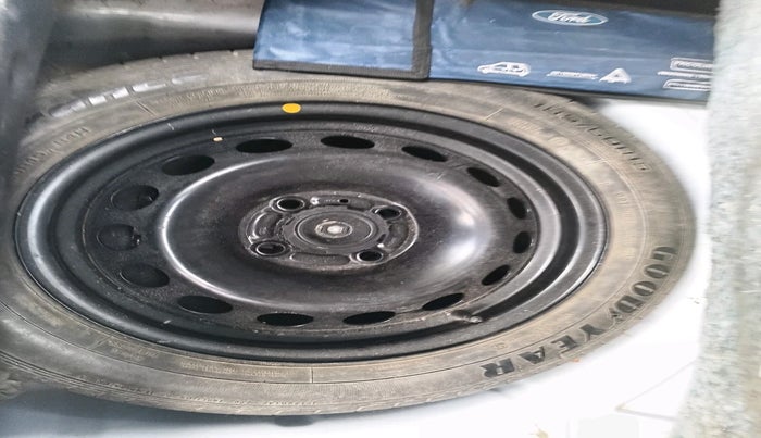 2019 Ford FREESTYLE TREND PLUS 1.5 DIESEL, Diesel, Manual, 1,14,146 km, tyre