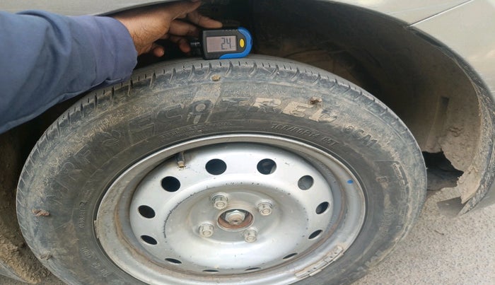 2025 Maruti Swift LXi, Petrol, Manual, 39,273 km, tyre