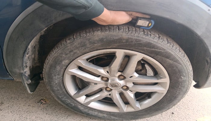 2020 Renault TRIBER RXZ AMT, Petrol, Automatic, 54,688 km, tyre