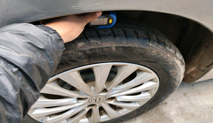 2017 Maruti Ciaz ZXI, Petrol, Manual, 40,224 km, tyre