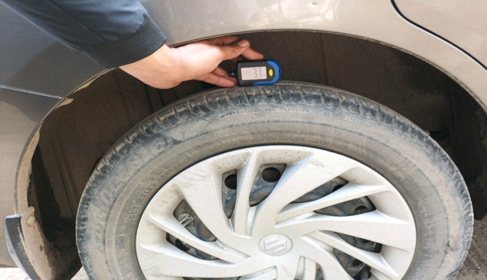 2021 Maruti Ertiga VXI AT SHVS, Petrol, Automatic, 63,806 km, tyre