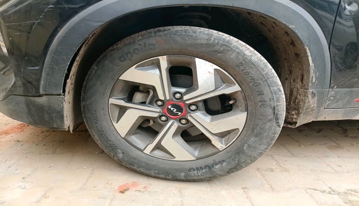 2022 KIA SONET HTX ANNIVERSARY EDITION 1.5, Diesel, Manual, 63,938 km, tyre