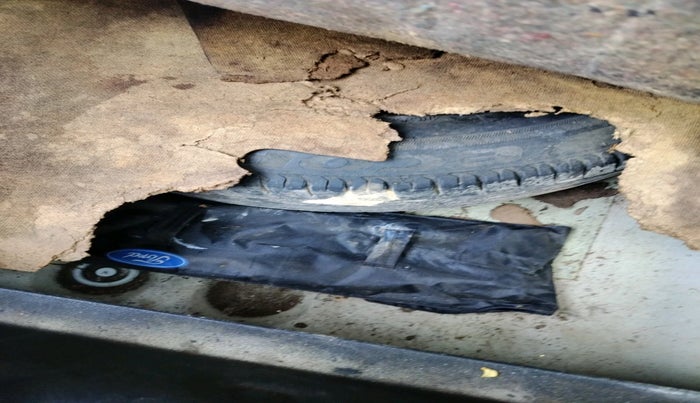 2012 Ford Classic 1.6 DURATEC LXI, Petrol, Manual, 38,462 km, tyre