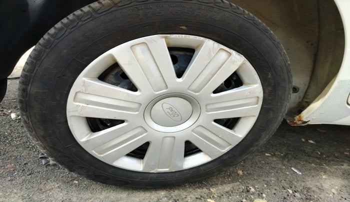 2012 Ford Classic 1.6 DURATEC LXI, Petrol, Manual, 38,462 km, tyre