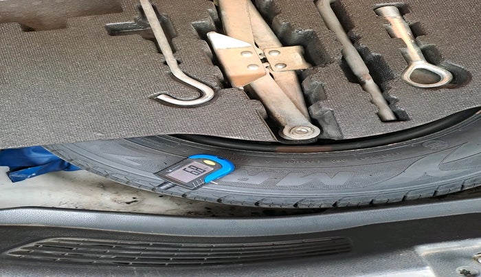 2015 Honda Jazz 1.2L I-VTEC SV, Petrol, Manual, 72,431 km, tyre