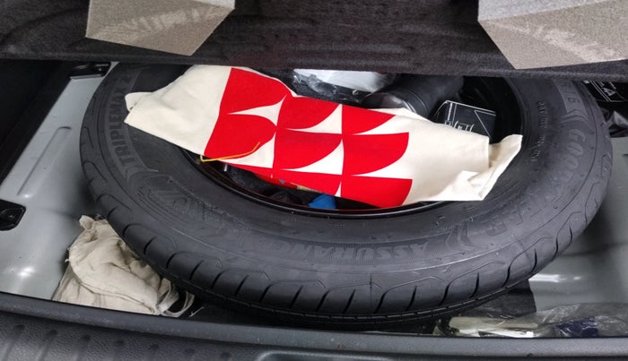 2025 KIA SELTOS HTX (O) 1.5 Petrol iVT, Petrol, Automatic, 3,934 km, tyre