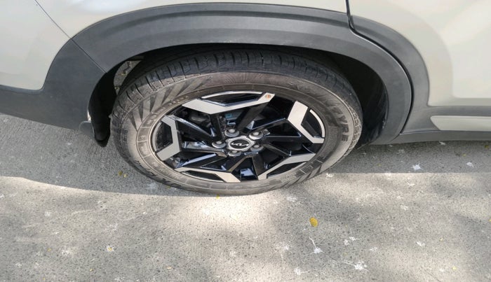 2025 KIA SELTOS HTX (O) 1.5 Petrol iVT, Petrol, Automatic, 3,934 km, tyre