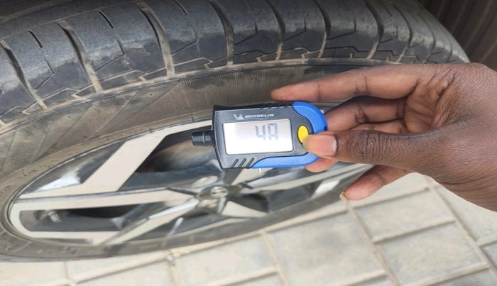 2021 Hyundai ALCAZAR PRESTIGE(O) 1.5 AT 7STR, Diesel, Automatic, 23,182 km, tyre