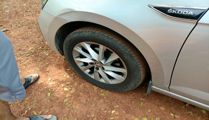 2022 Skoda SLAVIA AMBITION 1.0L TSI AT, Petrol, Automatic, 41,294 km, tyre