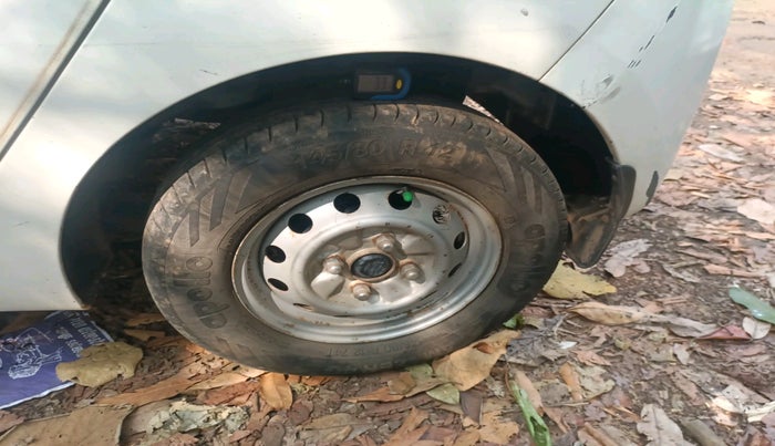 2017 Hyundai Eon D-LITE, Petrol, Manual, 71,171 km, tyre