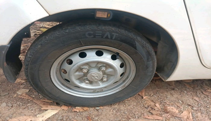 2017 Hyundai Eon D-LITE, Petrol, Manual, 71,171 km, tyre