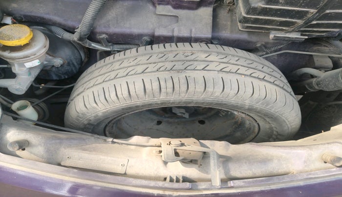 2014 Tata Nano TWIST XT, Petrol, Manual, 98,554 km, tyre