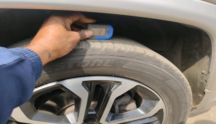 2022 Jeep Compass MODEL S (O) DIESEL 4X4 AT, Diesel, Automatic, 23,376 km, tyre