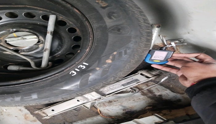 2015 Honda City 1.5L I-VTEC VX, Petrol, Manual, 1,09,474 km, tyre