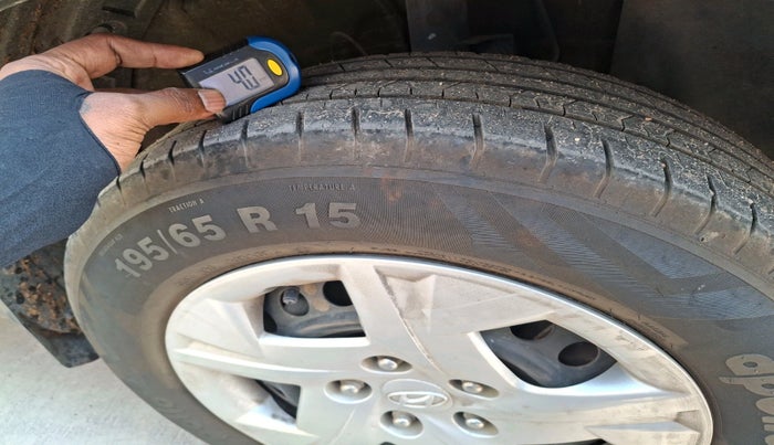 2021 Hyundai VENUE S 1.2, Petrol, Manual, 37,936 km, tyre