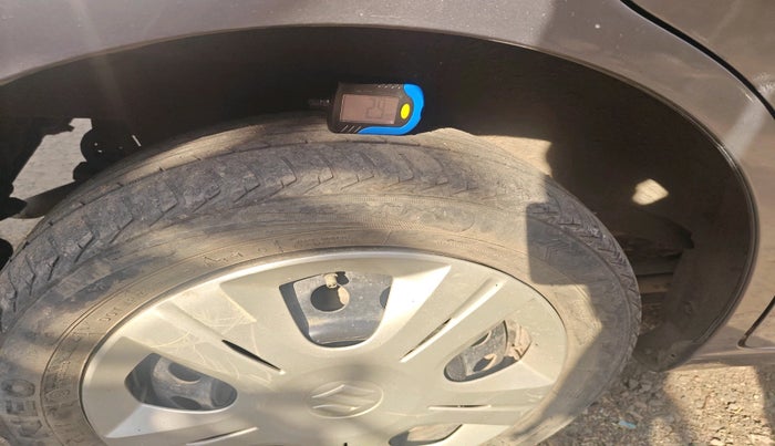 2017 Maruti Wagon R 1.0 VXI, Petrol, Manual, 49,167 km, tyre