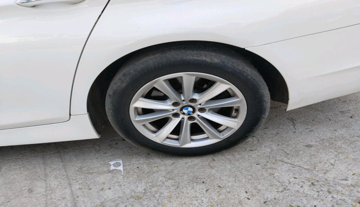 2012 BMW 5 Series 520D 2.0, Diesel, Automatic, 1,05,900 km, tyre