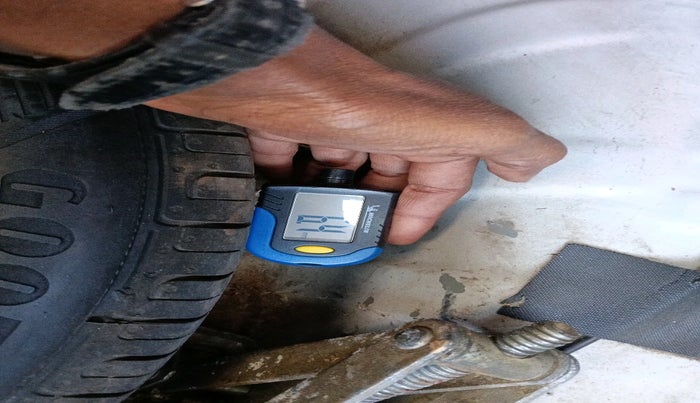 2016 Renault Kwid RXT 1.0, Petrol, Manual, 75,184 km, tyre