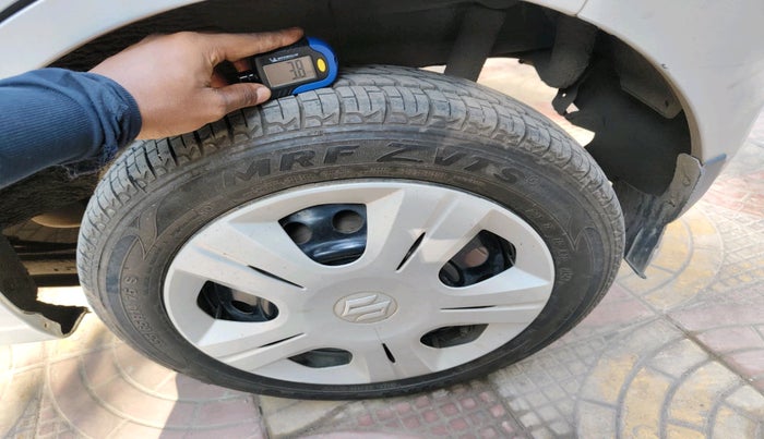 2015 Maruti Wagon R 1.0 VXI, Petrol, Manual, 33,358 km, tyre