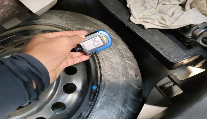 2015 Maruti Wagon R 1.0 VXI, Petrol, Manual, 33,358 km, tyre