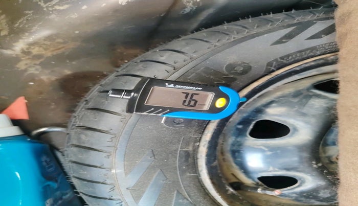 2010 Maruti Zen Estilo VXI, Petrol, Manual, 60,017 km, tyre