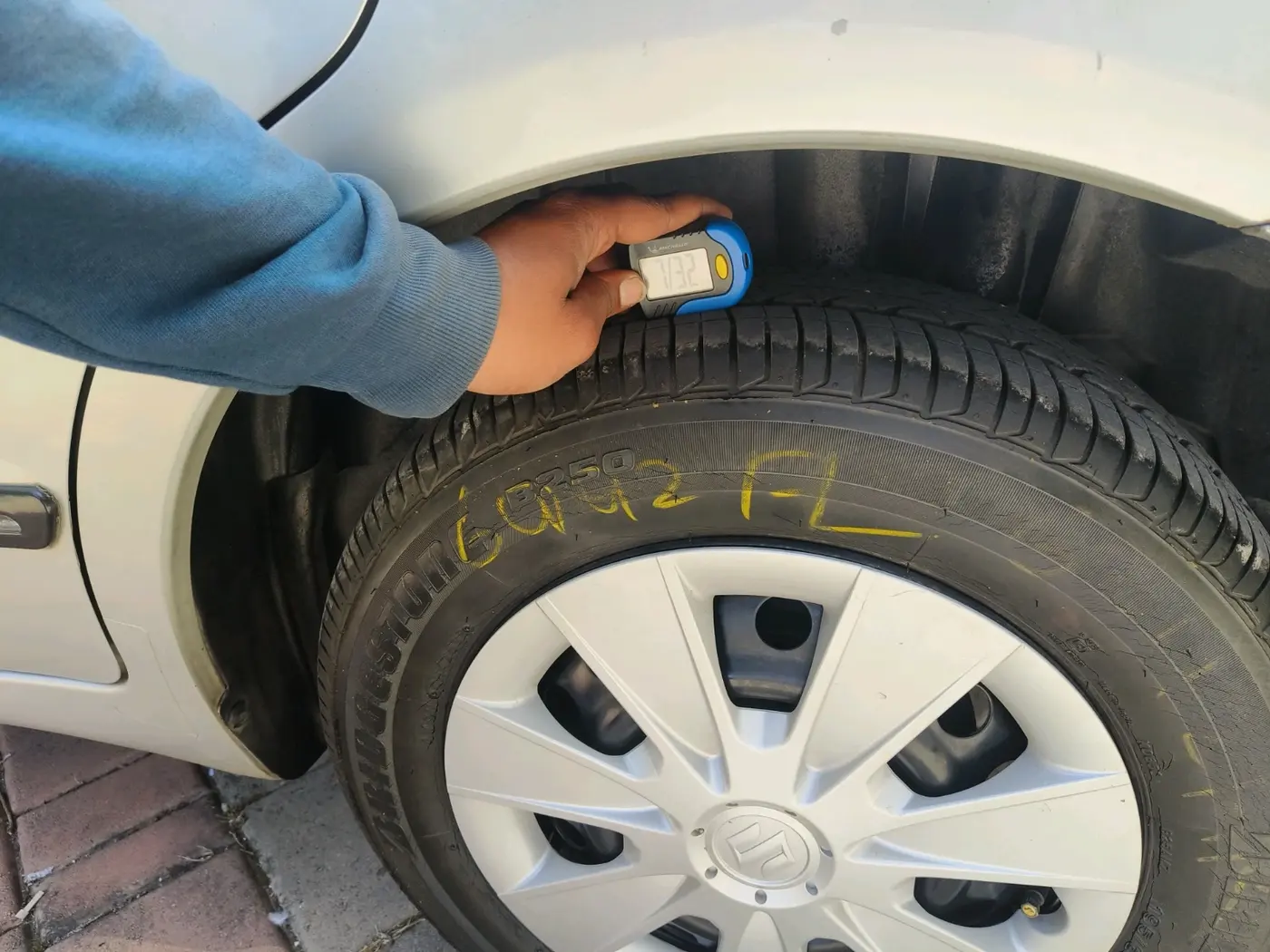2013 Maruti SX4 VXI CNG, CNG, Manual, 44,922 km, tyre