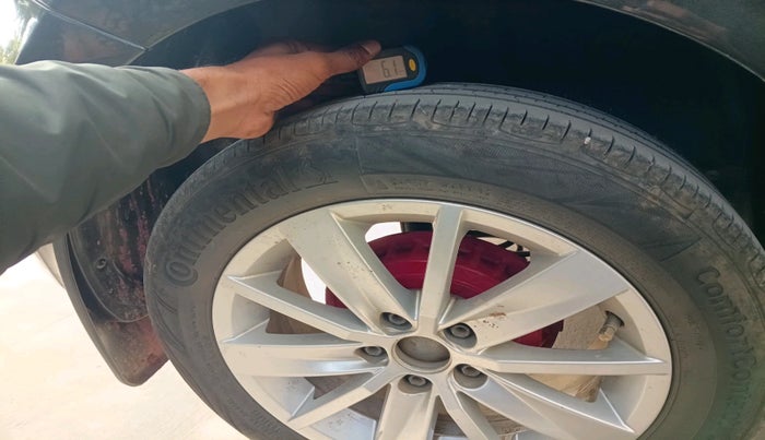 2014 Volkswagen Polo HIGHLINE1.2L, Petrol, Manual, 63,157 km, tyre