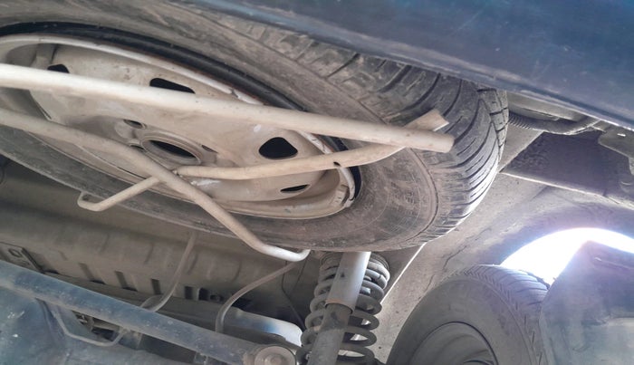 2021 Maruti Eeco 5 STR AC CNG, Petrol, Manual, 62,054 km, tyre