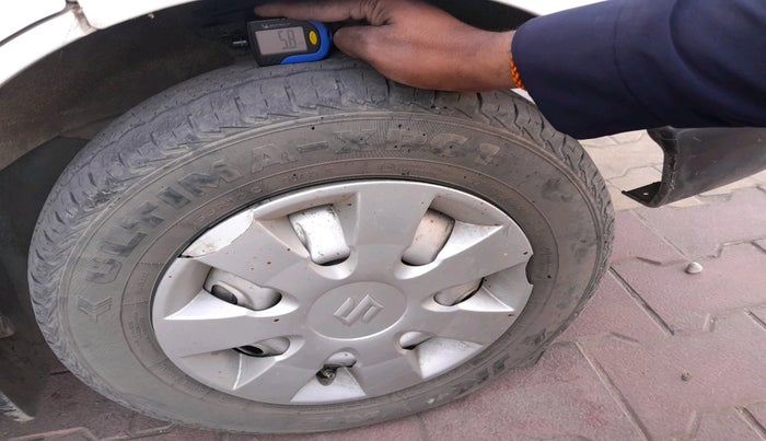 2021 Maruti Eeco 5 STR AC CNG, Petrol, Manual, 62,054 km, tyre