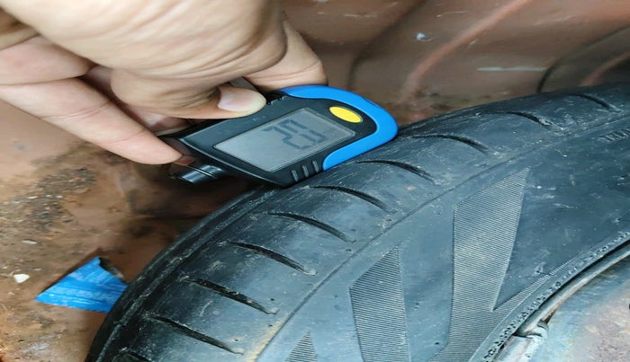 2013 Maruti Alto 800 LXI, Petrol, Manual, 85,724 km, tyre