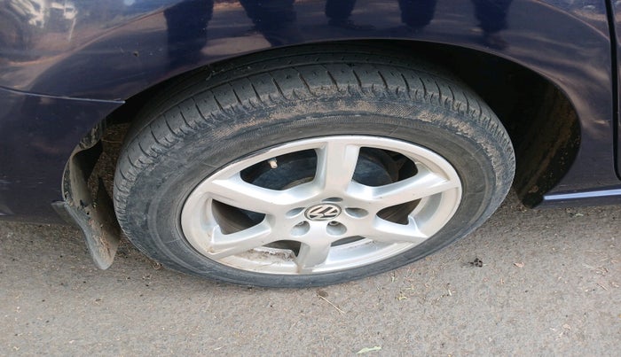 2013 Volkswagen Vento HIGHLINE DIESEL 1.6, Diesel, Manual, 98,577 km, tyre