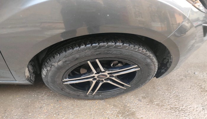 2022 Tata ALTROZ XE PETROL, Petrol, Manual, 15,084 km, tyre