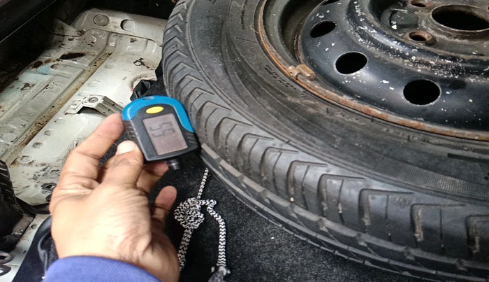 2016 Maruti Wagon R 1.0 LXI CNG, Petrol, Manual, 67,817 km, tyre