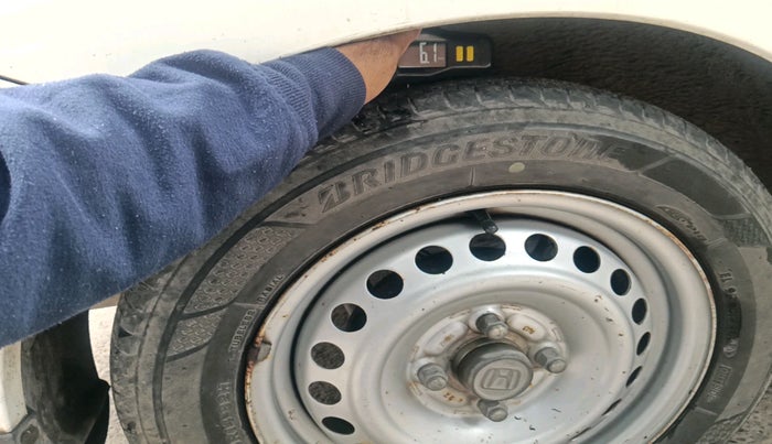 2014 Honda Amaze 1.2L I-VTEC E, Petrol, Manual, 83,667 km, tyre