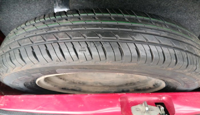 2018 Renault Kwid RXT 1.0 AMT (O), Petrol, Automatic, 84,680 km, tyre