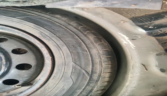 2014 Maruti Ritz VXI, Petrol, Manual, 1,30,000 km, tyre