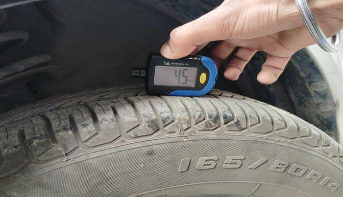 2011 Maruti Swift LXI, Petrol, Manual, 49,574 km, tyre