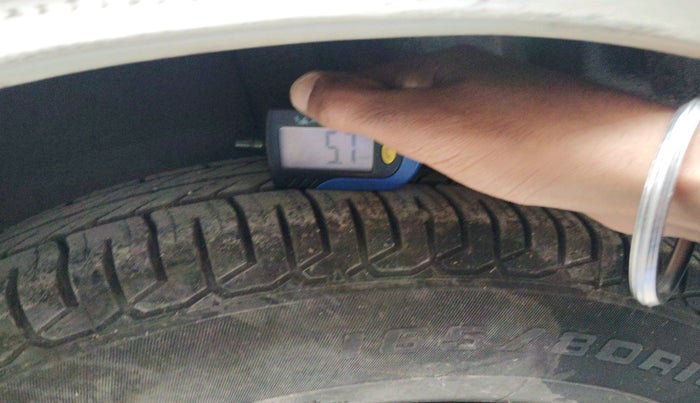 2011 Maruti Swift LXI, Petrol, Manual, 49,574 km, tyre